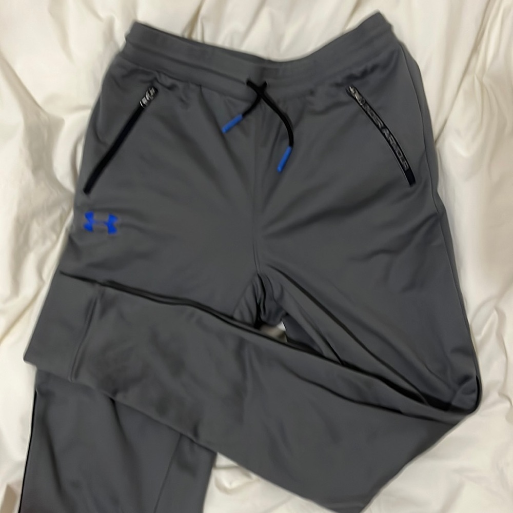 NWOT Dark Gray Boys’ Under Armour Joggers